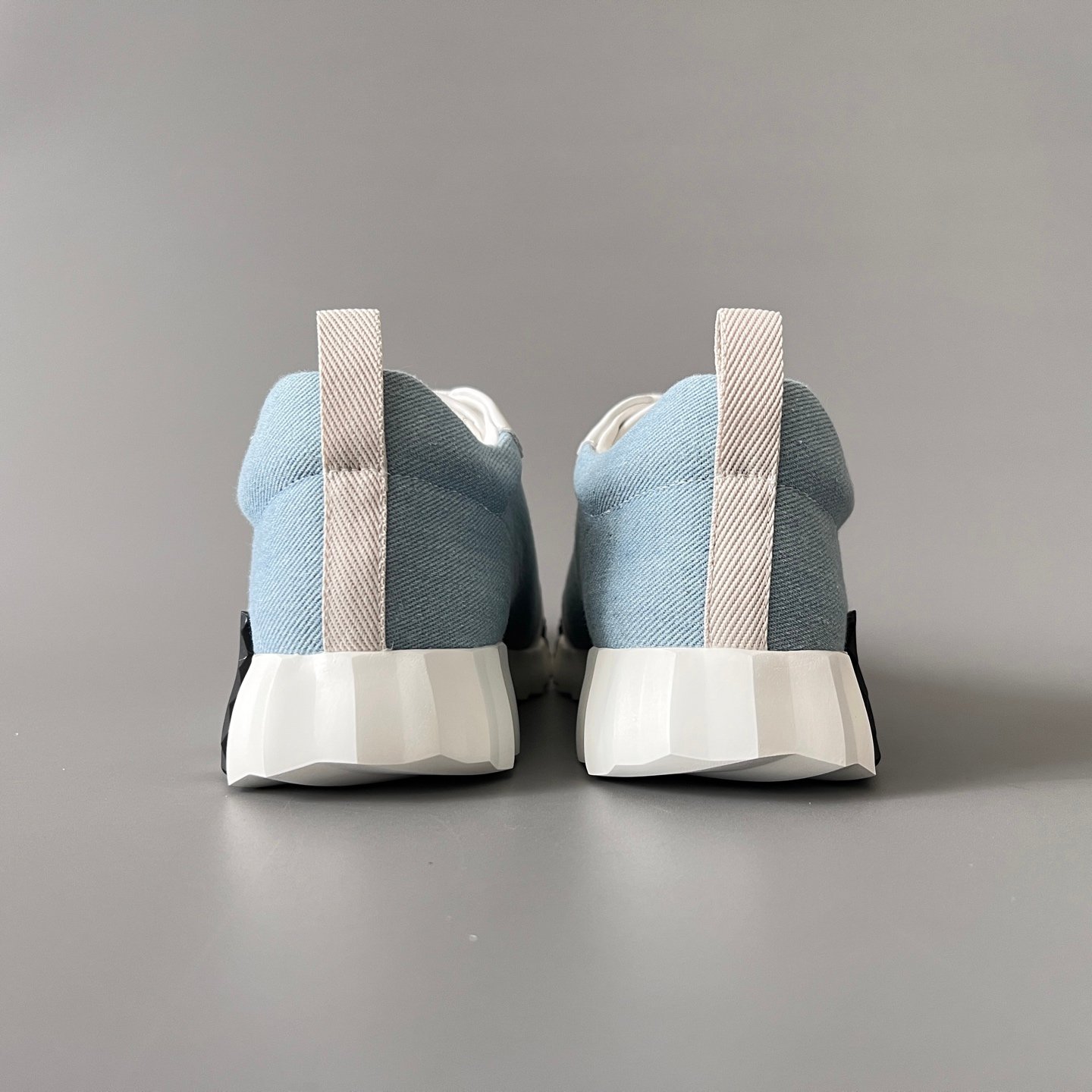 AuroraCustom Hermès Bouncing Series Leather & Technical Denim Leisure Trainers (Chambray Light Blue & Pristine White Edition) - Image 5