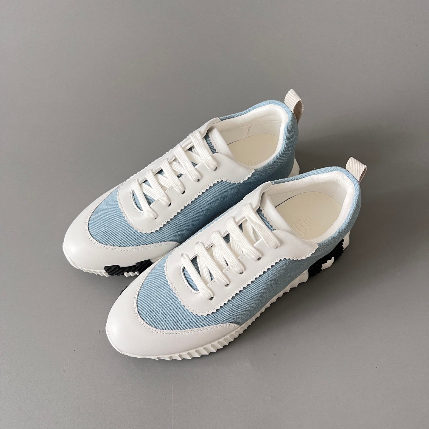 AuroraCustom Hermès Bouncing Series Leather & Technical Denim Leisure Trainers (Chambray Light Blue & Pristine White Edition) - Image 8