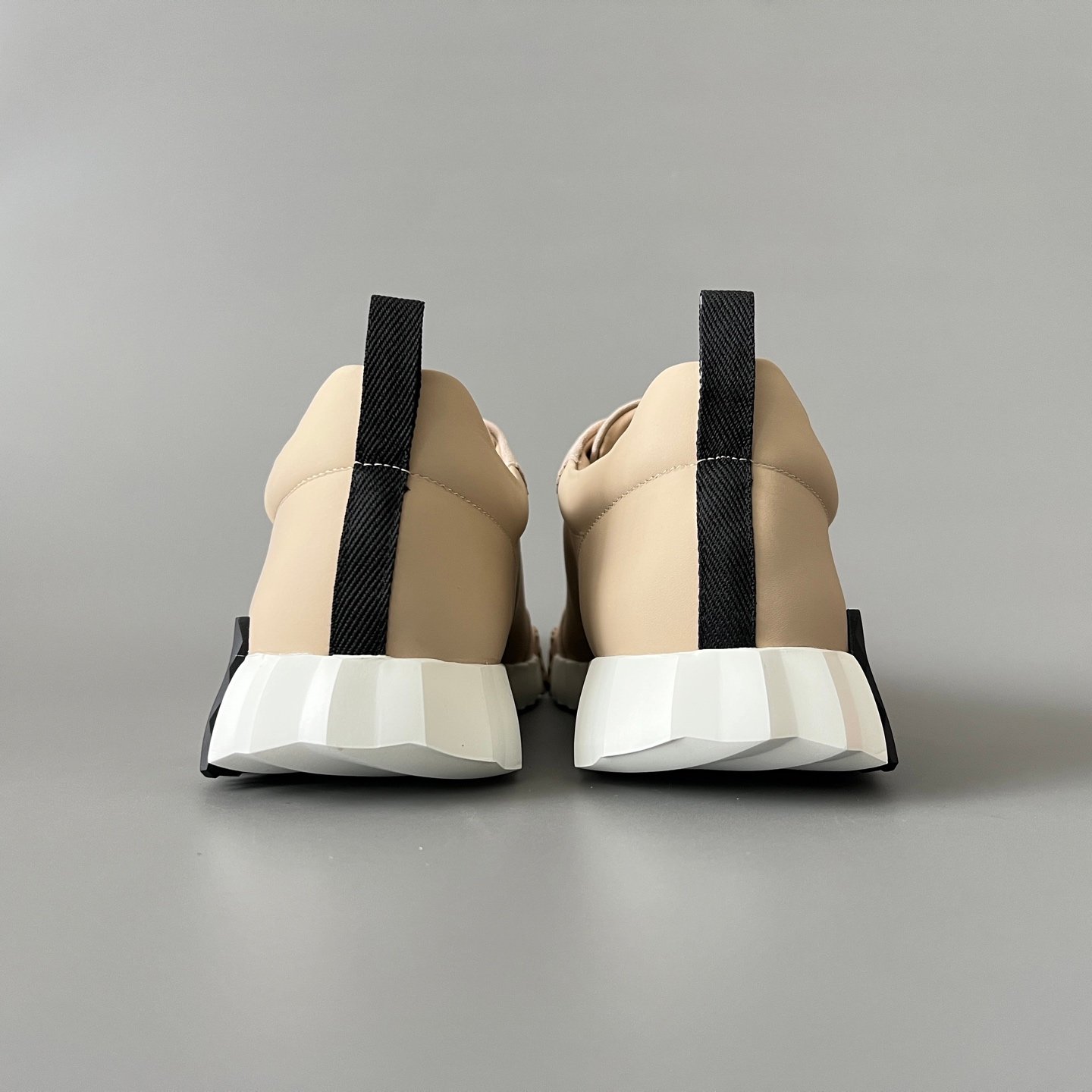 AuroraCustom Hermès Bouncing Series Leather & Suede Leisure Trainers (Desert Sand Beige & Stealth Black Edition) - Image 5