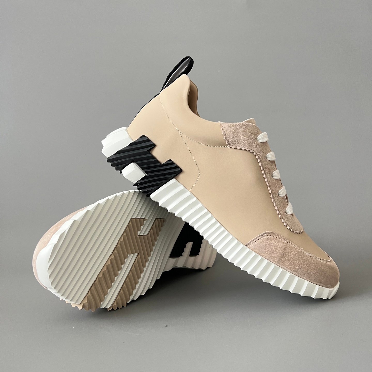 AuroraCustom Hermès Bouncing Series Leather & Suede Leisure Trainers (Desert Sand Beige & Stealth Black Edition) - Image 7