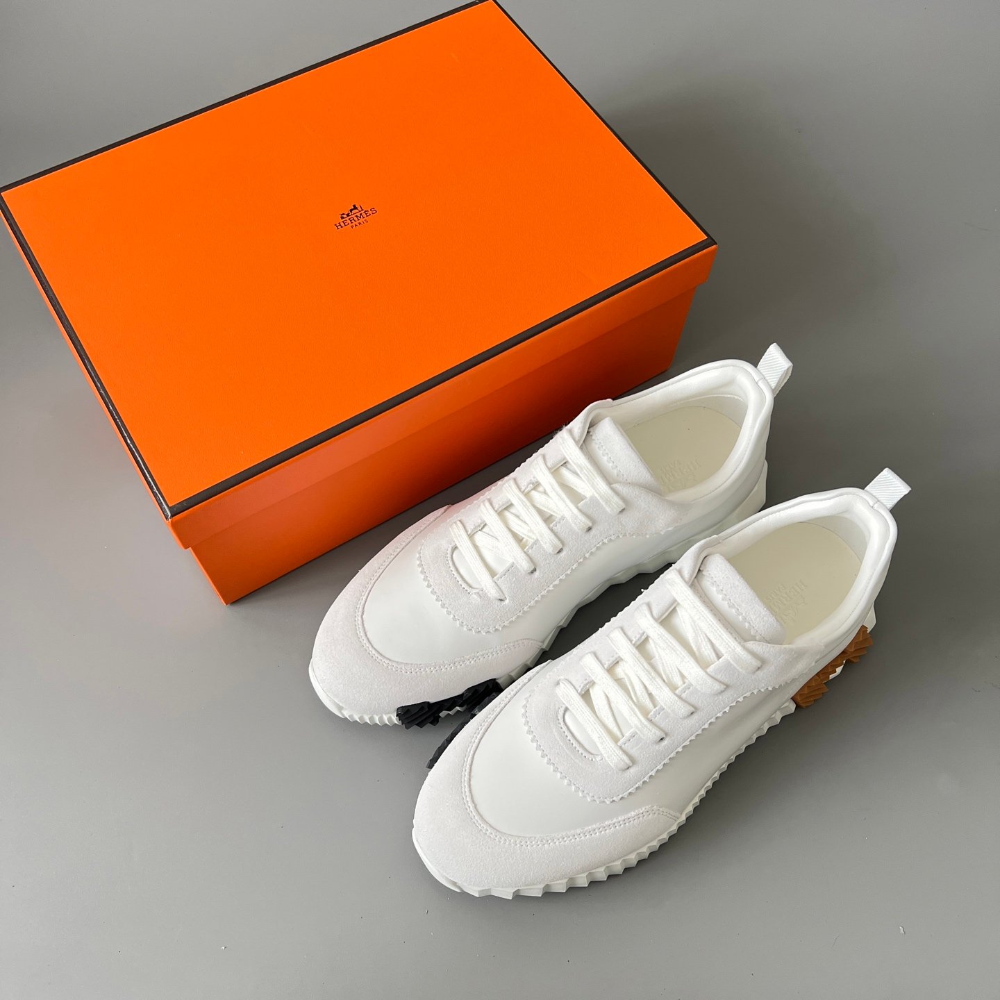 AuroraCustom Hermès Bouncing Series Leather & Suede Leisure Trainers (Pristine White & Caramel Brown Suede Edition) - Image 9