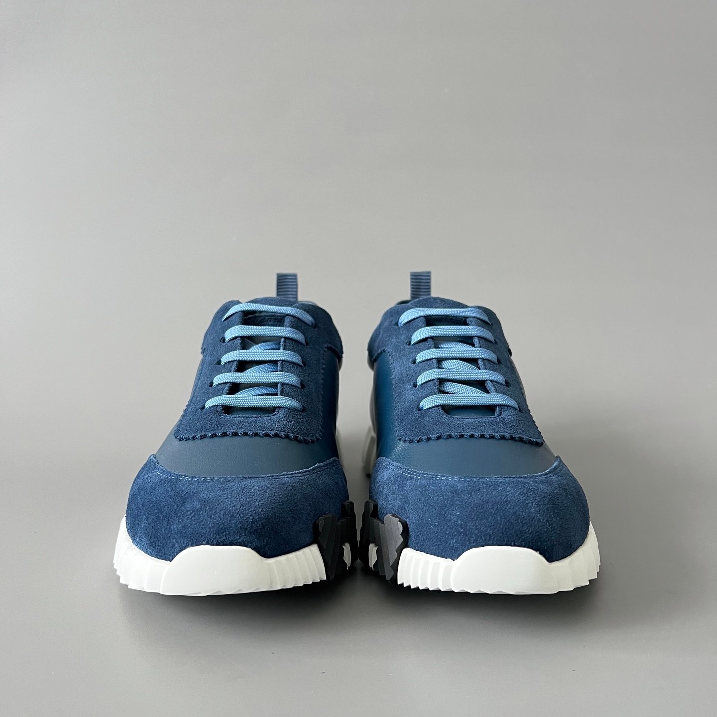 AuroraCustom Hermès Bouncing Series Leather & Suede Leisure Trainers (Nordic Blue & Ocean Indigo Edition) - Image 2