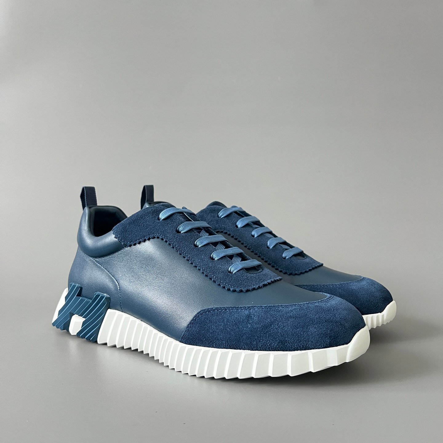 AuroraCustom Hermès Bouncing Series Leather & Suede Leisure Trainers (Nordic Blue & Ocean Indigo Edition) - Image 3
