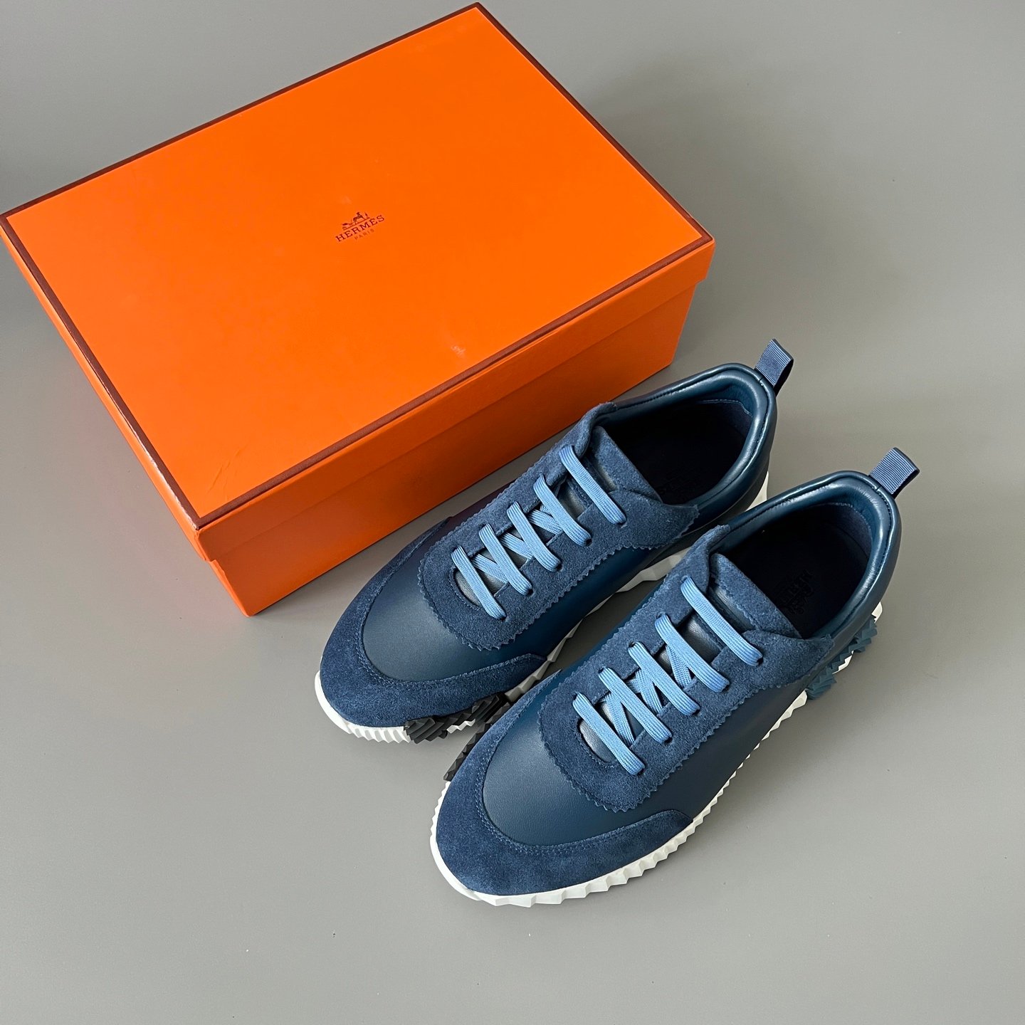 AuroraCustom Hermès Bouncing Series Leather & Suede Leisure Trainers (Nordic Blue & Ocean Indigo Edition) - Image 9