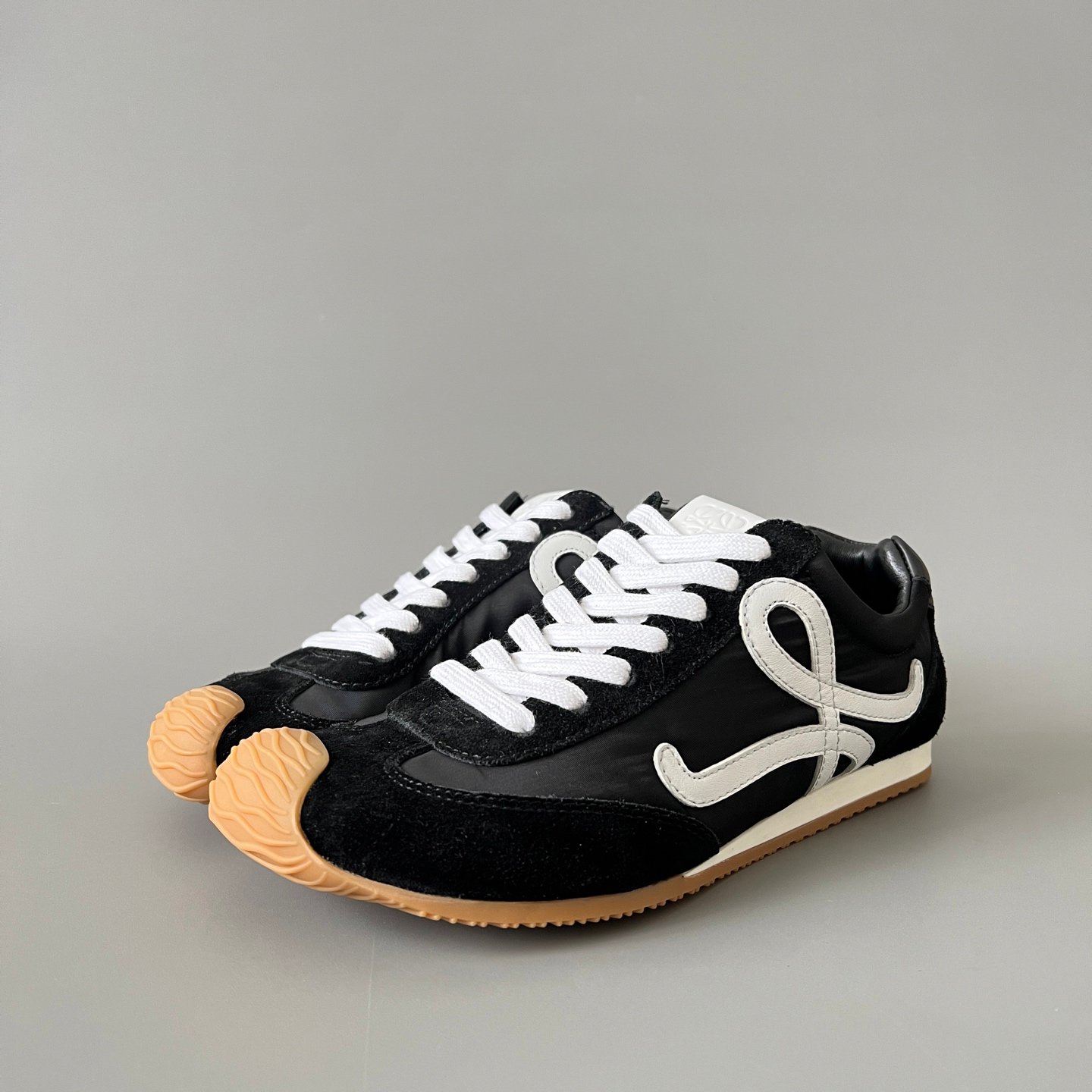 AuroraCustom Loewe Ballet Runner 2.0 Nylon & Calfskin Low-Top Sneakers (Stealth Black, Premium Velvet Suede & Contrast White Anagram Edition)