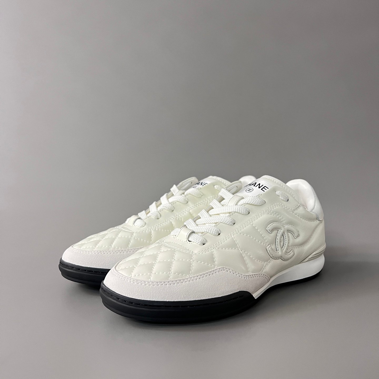 AuroraCustom Chanel 25S Series GAT Lo-Top Sneakers (Pristine White, Quilted Calfskin & EVA/Rubber Hybrid Sole Edition)