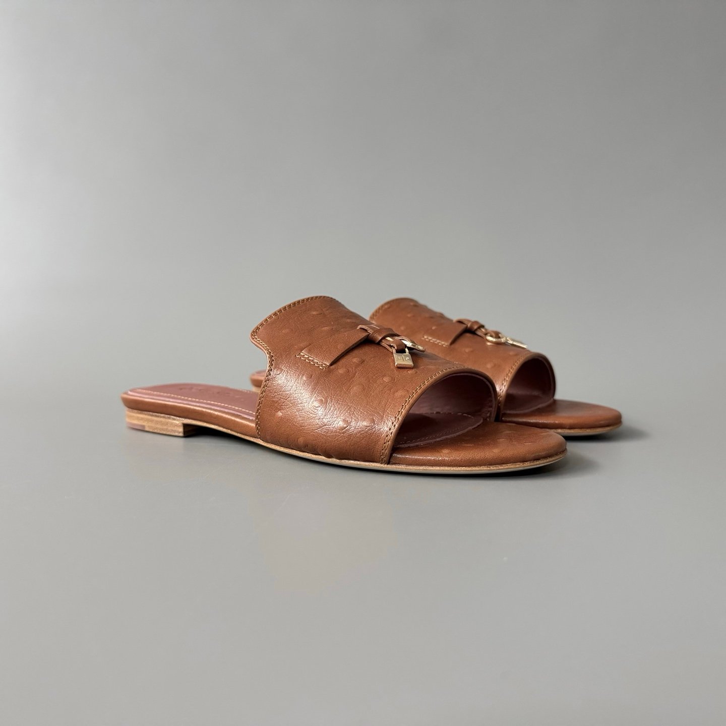 AuroraCustom Loro Piana Summer Charms Flat Slide Sandals (Premium Ostrich-Pattern Embossed Leather & Signature Gold Metal Charms Women's Chestnut Brown Edition) - Image 3