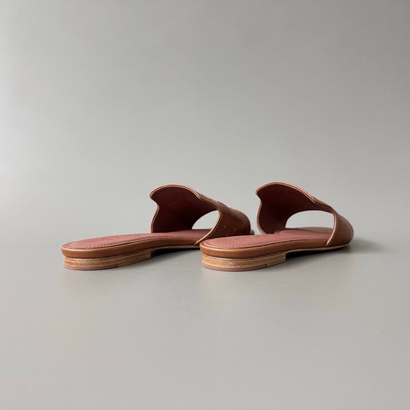 AuroraCustom Loro Piana Summer Charms Flat Slide Sandals (Premium Ostrich-Pattern Embossed Leather & Signature Gold Metal Charms Women's Chestnut Brown Edition) - Image 4