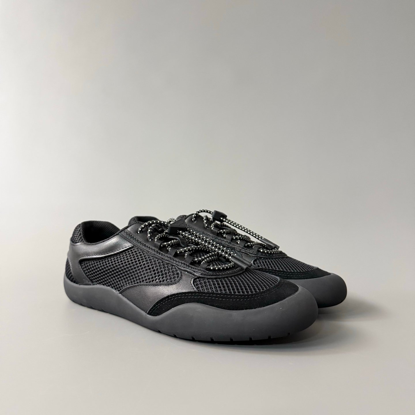 AuroraCustom Prada Speedrock Round-Toe Drawstring Low-Top Casual Sneakers (Premium Tailored Calfskin Leather, Suede Paneling & Private Mold 4cm Rubber Sole Men's Stealth Black Edition) - Image 3