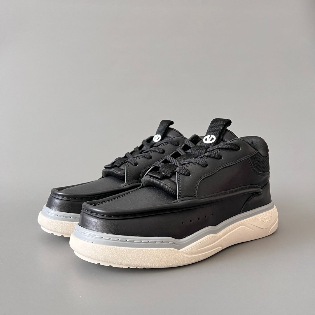 AuroraCustom Valentino GARAVANI Mid-Top Round-Toe Lace-Up Casual Shoes (Premium Men's Matte Black Leather & Technical Mesh Mixed-Material Platform Edition)