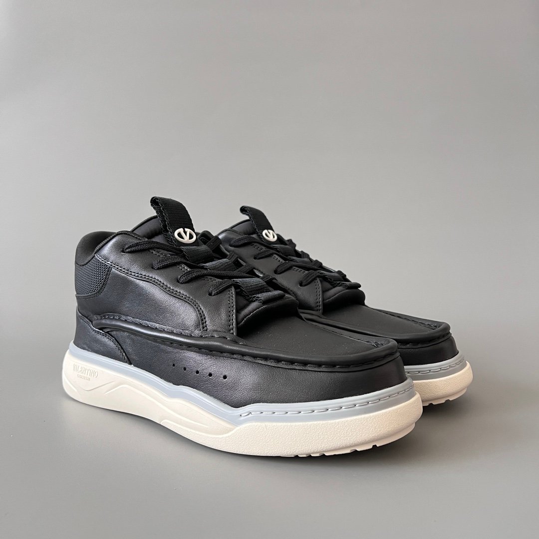 AuroraCustom Valentino GARAVANI Mid-Top Round-Toe Lace-Up Casual Shoes (Premium Men's Matte Black Leather & Technical Mesh Mixed-Material Platform Edition) - Image 3