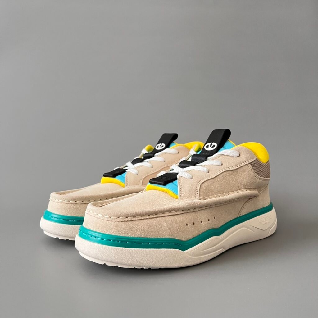 AuroraCustom Valentino GARAVANI Mid-Top Round-Toe Lace-Up Casual Shoes (Premium Men's Sand Suede & Multi-Color Technical Accents Platform Edition)
