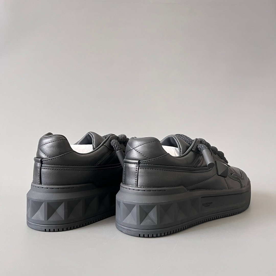 AuroraCustom Valentino GARAVANI Round-Toe Lace-Up Low-Top Sneakers (Premium Unisex Triple Black Full Leather Platform Court Edition) - Image 4