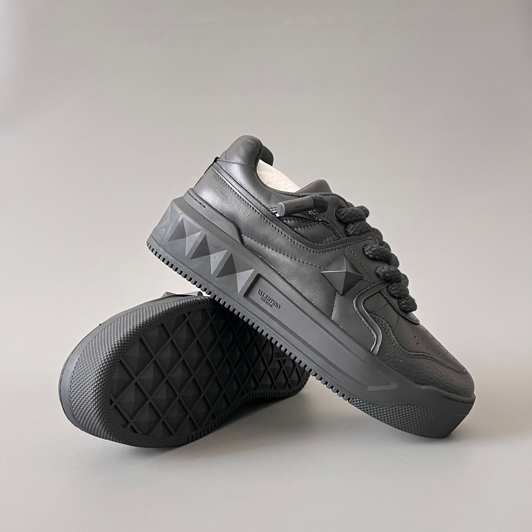 AuroraCustom Valentino GARAVANI Round-Toe Lace-Up Low-Top Sneakers (Premium Unisex Triple Black Full Leather Platform Court Edition) - Image 7