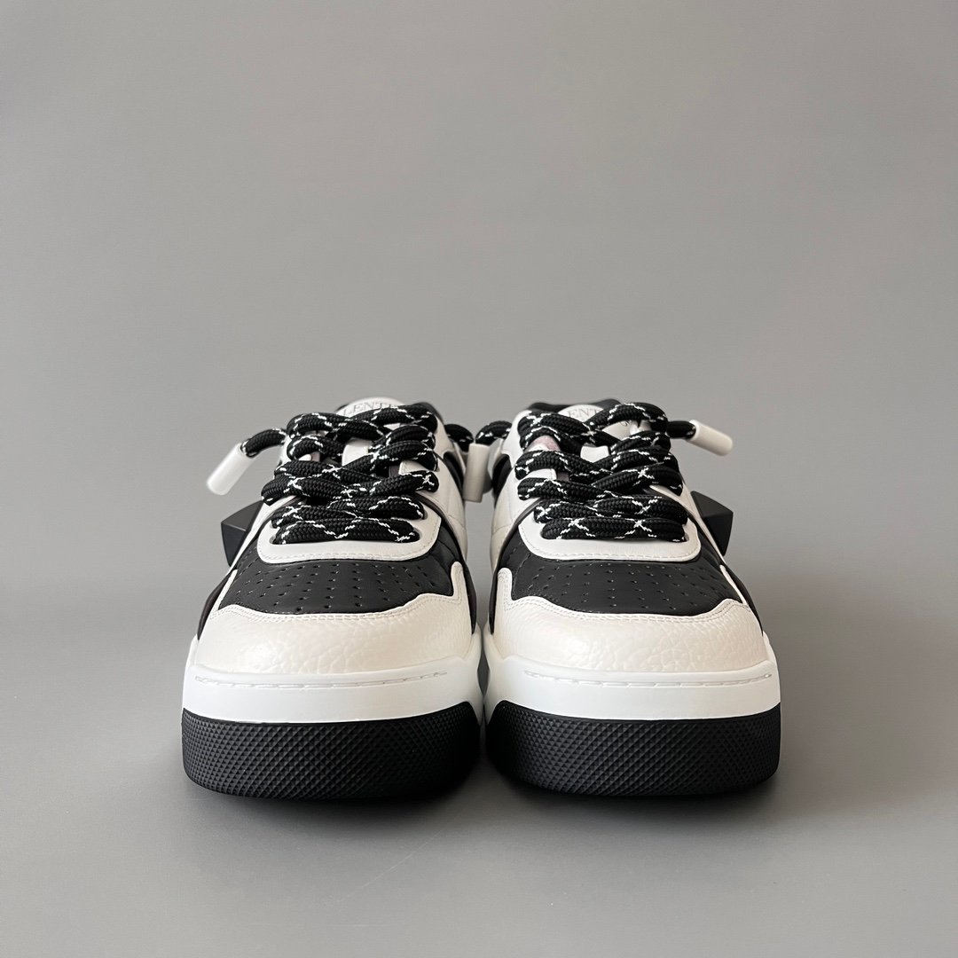 AuroraCustom Valentino GARAVANI Round-Toe Lace-Up Low-Top Sneakers (Premium Unisex White & Black Full Leather Platform Court Edition) - Image 2