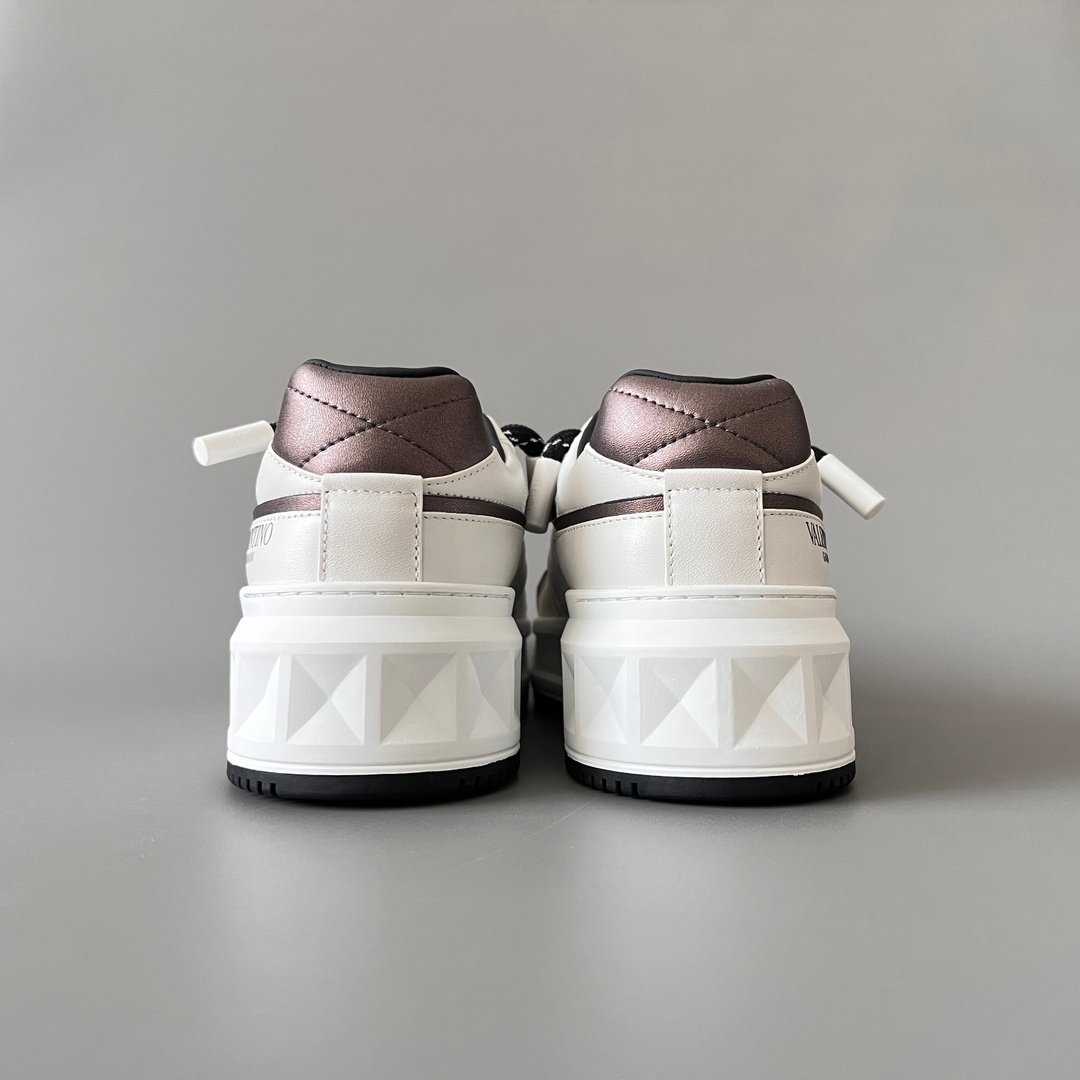 AuroraCustom Valentino GARAVANI Round-Toe Lace-Up Low-Top Sneakers (Premium Unisex White & Black Full Leather Platform Court Edition) - Image 5