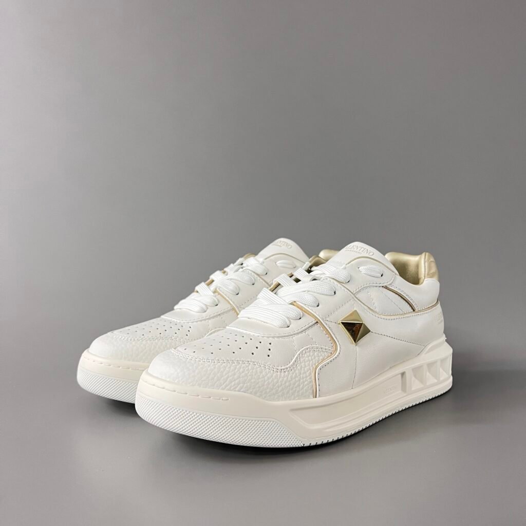 AuroraCustom Valentino GARAVANI Round-Toe Lace-Up Low-Top Sneakers (Premium Unisex White & Metallic Gold Full Leather Platform Court Edition)