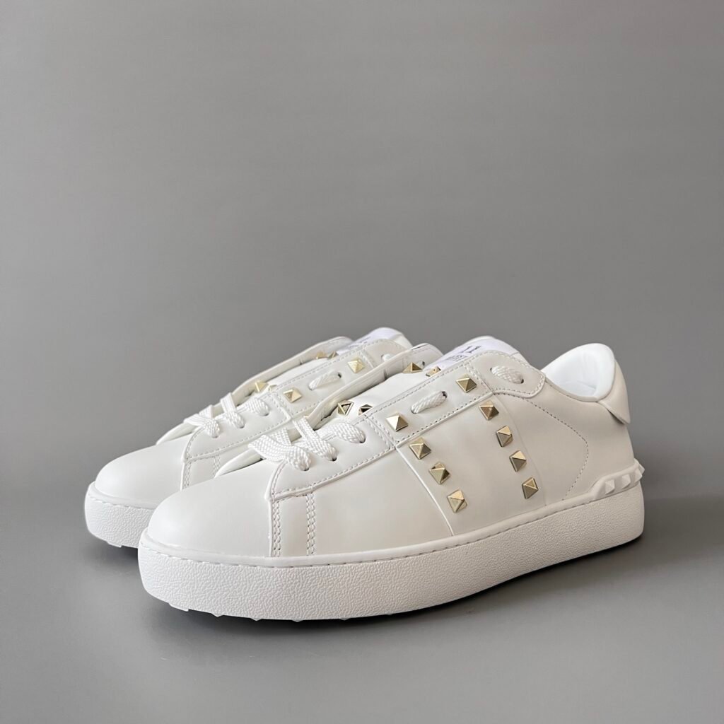 AuroraCustom Valentino Rockstud Untitled Lace-Up Round-Toe Casual Sneakers (Premium Unisex Wabi-Sabi Aesthetic White Leather Gold Studded Court Edition)