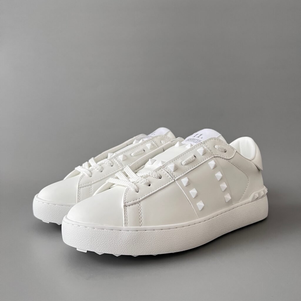 AuroraCustom Valentino Rockstud Untitled Lace-Up Round-Toe Casual Sneakers (Premium Unisex Wabi-Sabi Aesthetic White Leather White Studded Court Edition)