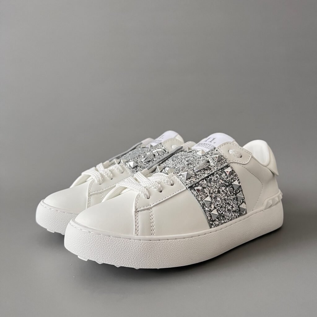 AuroraCustom Valentino Rockstud Untitled Lace-Up Round-Toe Casual Sneakers (Premium Unisex Wabi-Sabi Aesthetic White Leather Silver Glitter Studded Court Edition)