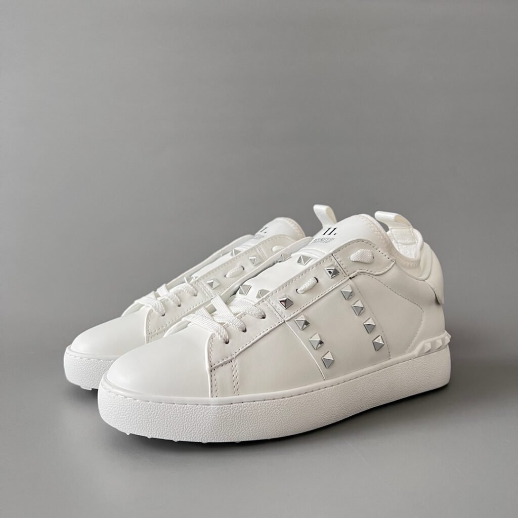 AuroraCustom Valentino Rockstud Untitled Lace-Up Round-Toe Casual Sneakers (Premium Unisex Wabi-Sabi Aesthetic White Leather Silver Studded Court Edition)
