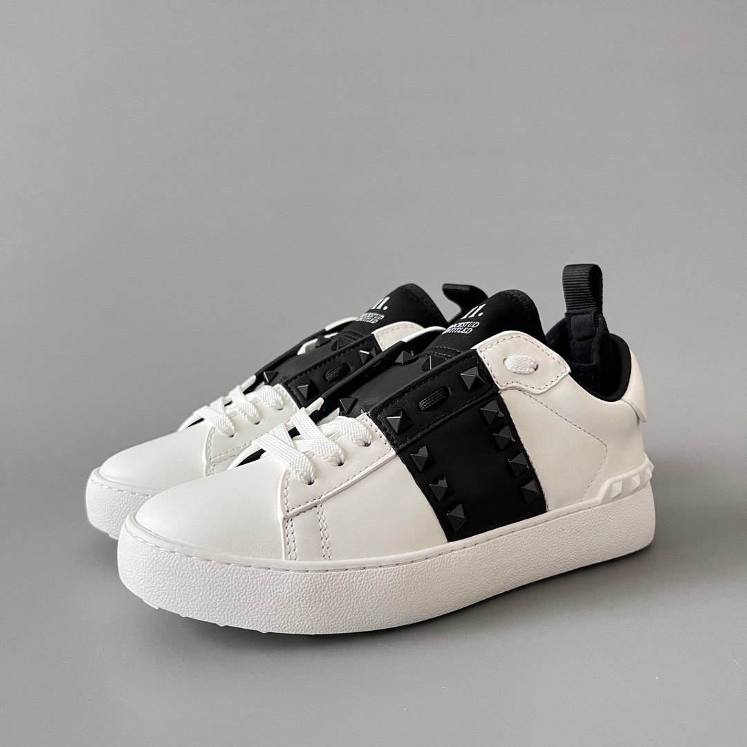 AuroraCustom Valentino Rockstud Untitled Lace-Up Round-Toe Casual Sneakers (Premium Unisex Wabi-Sabi Aesthetic White & Black Leather Black Studded Heel Pull Edition)