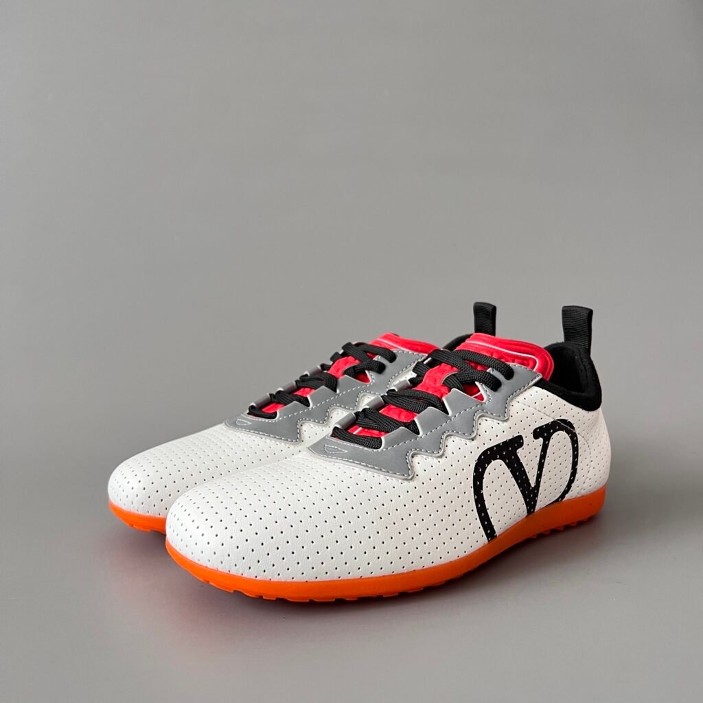 AuroraCustom Valentino Chromathon Perforated Leather Round-Toe Lace-Up Low-Top Casual Sneakers (Premium Women's High-Density Breathable White Utility Trainer Edition)