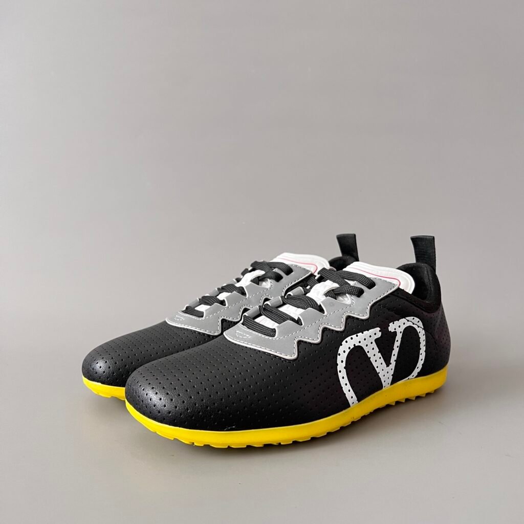AuroraCustom Valentino Chromathon Perforated Leather Round-Toe Lace-Up Low-Top Casual Sneakers (Premium Women's High-Density Breathable Black Utility Trainer Edition)